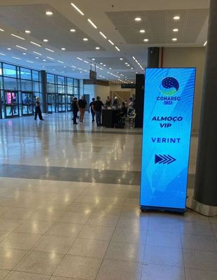Màn hình LED Poster Gập Siêu mỏng HD P1.86 Trình phát Video Quảng cáo Biển quảng cáo Phát sáng