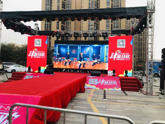 Tỷ lệ làm mới cao Chiếc màn hình LED cho thuê P3.91 250 * 250mm RGB Panel 64x64 Pixel Led Video Wall