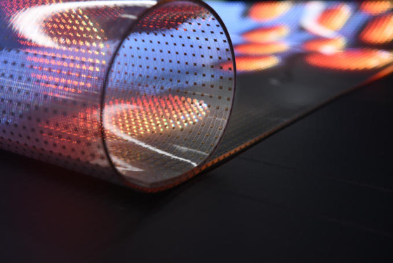 Màn hình LED kính trong suốt P3.91mm Holographic Series Refresh 3840Hz