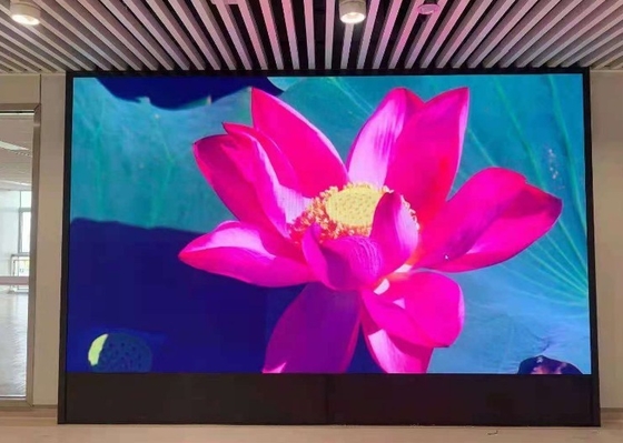 P1.538 Tường LED cong Màn hình LED RGB đầy đủ màu IC6353 3840Hz