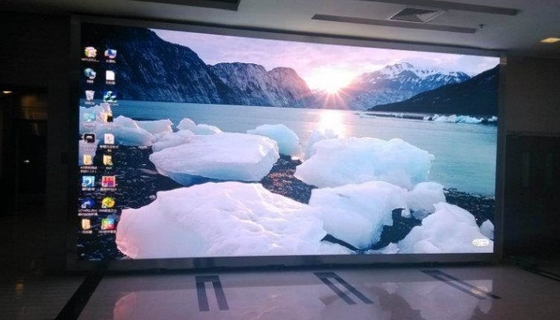 SMD1212 Quảng cáo màn hình LED Pixel Pitch hẹp 1R1G1B Led Pixel Wall RoHs FCC