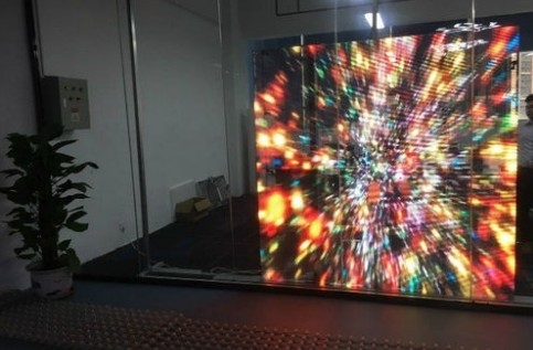 Màn hình hiển thị cửa sổ Led làm mới cao Màn hình chống quần áo 3,9 Mm Màn hình Led 60Hz 16 Quét