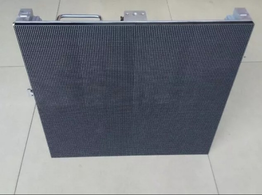 Độ sáng cao Bảng quảng cáo tường video ngoài trời 1R1G1B P4mm 14bit