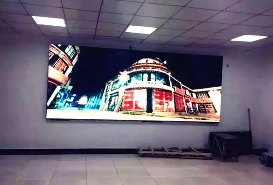 Quảng cáo P3.076 Indoor Full Color LED Display Die Casting Aluminium